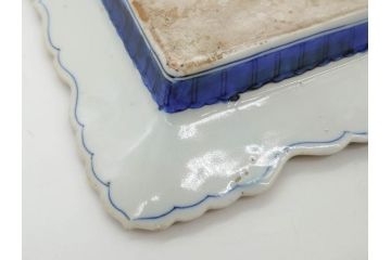 江戸期　古伊万里　上手物　金彩　染付　雷紋菖蒲水草文　約28cm　9.2寸　変形皿(九寸二分、和食器、和皿)(R-077173)