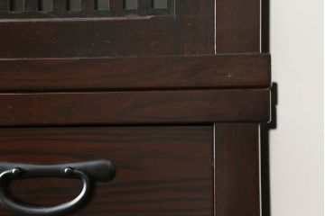 中古　美品　上質な和の空間を演出する水屋箪笥サイドボード(サイドキャビネット、収納棚、戸棚、食器棚、茶箪笥)(R-077184)