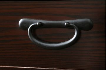 中古　美品　上質な和の空間を演出する水屋箪笥サイドボード(サイドキャビネット、収納棚、戸棚、食器棚、茶箪笥)(R-077184)