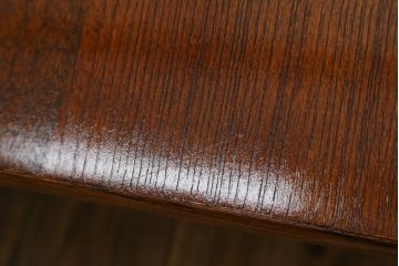 中古　最高級　モリシゲ(MORISHIGE・森繁)　総欅(ケヤキ)材　美しい柾目の漆塗り座卓(ローテーブル、センターテーブル、リビングテーブル)(定価約250万円)(R-077187)