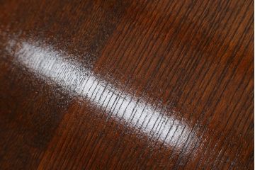 中古　最高級　モリシゲ(MORISHIGE・森繁)　総欅(ケヤキ)材　美しい柾目の漆塗り座卓(ローテーブル、センターテーブル、リビングテーブル)(定価約250万円)(R-077187)