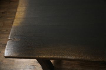 中古　美品　飛騨産業　PROVINCIAL(プロヴィンシャル・プロビンシャル)　どっしりとした佇まいが存在感を放つタバーンテーブル(ダイニングテーブル、4人掛け、6人掛け、作業台)(定価約56万円)(R-077195)