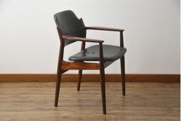 デンマークビンテージ　Arne Vodder(アルネ・ヴォッダー)デザイン　モデル62A　ミッドセンチュリースタイルの空間づくりにぴったりのアームチェア(ヴィンテージ、北欧)(R-077196)