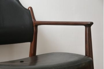 デンマークビンテージ　Arne Vodder(アルネ・ヴォッダー)デザイン　モデル62A　ミッドセンチュリースタイルの空間づくりにぴったりのアームチェア(ヴィンテージ、北欧)(R-077196)