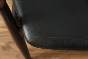 デンマークビンテージ　Arne Vodder(アルネ・ヴォッダー)デザイン　モデル62A　ミッドセンチュリースタイルの空間づくりにぴったりのアームチェア(ヴィンテージ、北欧)(R-077196)