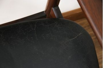 デンマークビンテージ　Arne Vodder(アルネ・ヴォッダー)デザイン　モデル62A　ミッドセンチュリースタイルの空間づくりにぴったりのアームチェア(ヴィンテージ、北欧)(R-077196)