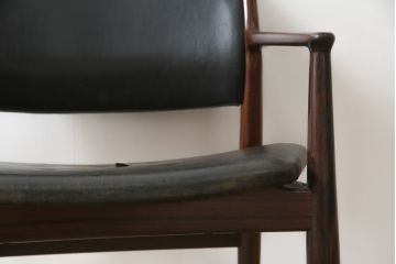 デンマークビンテージ　Arne Vodder(アルネ・ヴォッダー)デザイン　モデル62A　ミッドセンチュリースタイルの空間づくりにぴったりのアームチェア(ヴィンテージ、北欧)(R-077196)