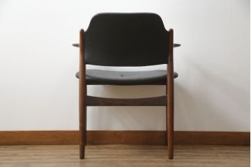 デンマークビンテージ　Arne Vodder(アルネ・ヴォッダー)デザイン　モデル62A　ミッドセンチュリースタイルの空間づくりにぴったりのアームチェア(ヴィンテージ、北欧)(R-077196)