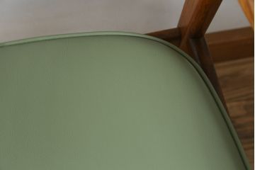 デンマークビンテージ　美品　激レア　希少!!　Finn Haugaard(フィン ホガード)デザイン　Bondo Gravesen A/S(ボンドグラヴェセン)社製　ローズウッド　実用性とデザイン性を兼ね備えたアームチェア(ダイニングチェア、ヴィンテージ、北欧)(R-077197)