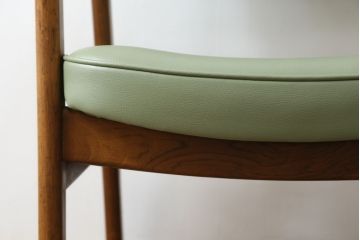 デンマークビンテージ　美品　激レア　希少!!　Finn Haugaard(フィン ホガード)デザイン　Bondo Gravesen A/S(ボンドグラヴェセン)社製　ローズウッド　実用性とデザイン性を兼ね備えたアームチェア(ダイニングチェア、ヴィンテージ、北欧)(R-077197)