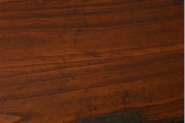 和製アンティーク　総桐材　矢紋　観音開きの関東衣装箪笥ローチェスト　(R-077199)