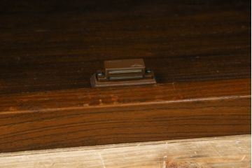 アジアンビンテージ　アンティーク調　オリエンタルな雰囲気が魅力的な李朝キャビネット(李朝タンス、李朝箪笥、李朝家具、収納棚、戸棚、ヴィンテージ)(R-077201)