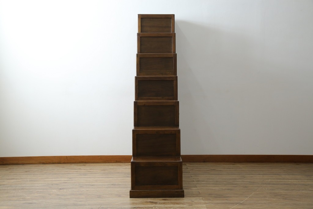 和製ビンテージ　美品　アンティーク調　シンプルなデザインが魅力的な両面使いできる階段箪笥(和箪笥、和タンス、収納箪笥、ヴィンテージ)(R-077205)