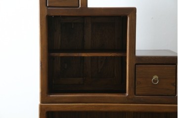 和製ビンテージ　美品　アンティーク調　シンプルなデザインが魅力的な両面使いできる階段箪笥(和箪笥、和タンス、収納箪笥、ヴィンテージ)(R-077205)