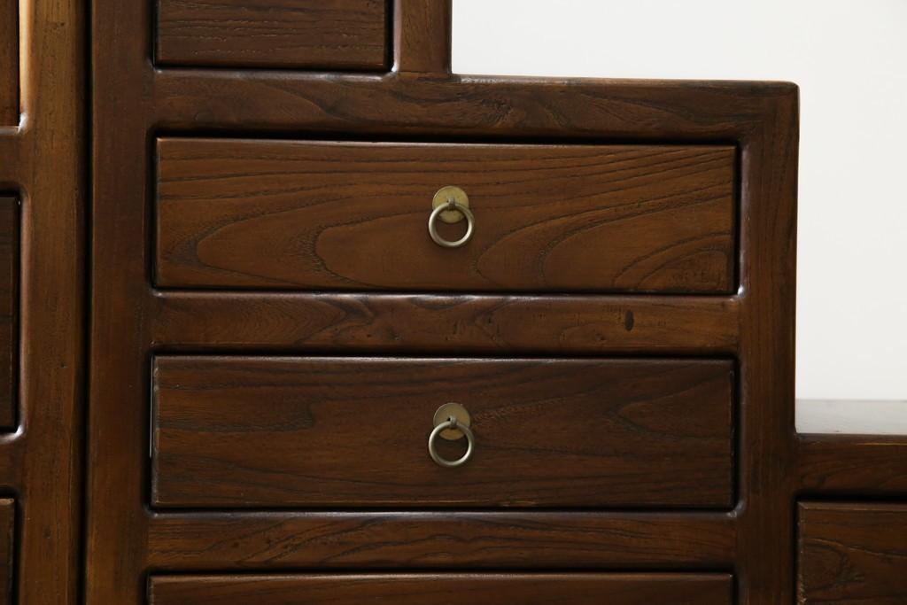 和製ビンテージ　美品　アンティーク調　シンプルなデザインが魅力的な両面使いできる階段箪笥(和箪笥、和タンス、収納箪笥、ヴィンテージ)(R-077205)