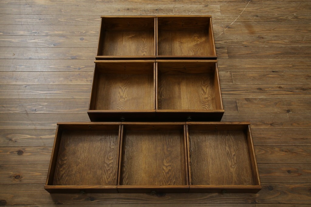 和製ビンテージ　美品　アンティーク調　シンプルなデザインが魅力的な両面使いできる階段箪笥(和箪笥、和タンス、収納箪笥、ヴィンテージ)(R-077205)