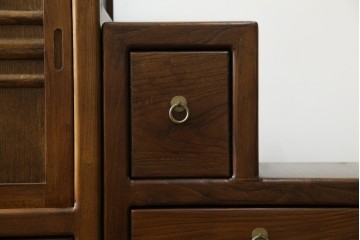 和製ビンテージ　美品　アンティーク調　シンプルなデザインが魅力的な両面使いできる階段箪笥(和箪笥、和タンス、収納箪笥、ヴィンテージ)(R-077205)