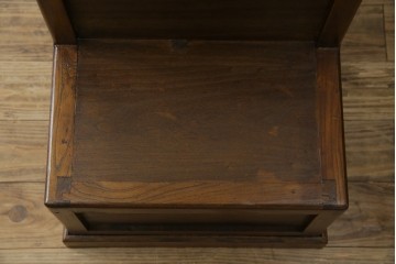 和製ビンテージ　美品　アンティーク調　シンプルなデザインが魅力的な両面使いできる階段箪笥(和箪笥、和タンス、収納箪笥、ヴィンテージ)(R-077205)