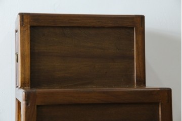 和製ビンテージ　美品　アンティーク調　シンプルなデザインが魅力的な両面使いできる階段箪笥(和箪笥、和タンス、収納箪笥、ヴィンテージ)(R-077205)