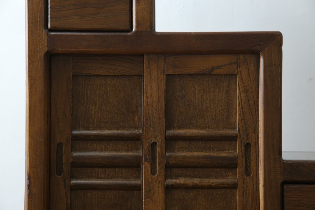 和製ビンテージ　美品　アンティーク調　シンプルなデザインが魅力的な両面使いできる階段箪笥(和箪笥、和タンス、収納箪笥、ヴィンテージ)(R-077205)