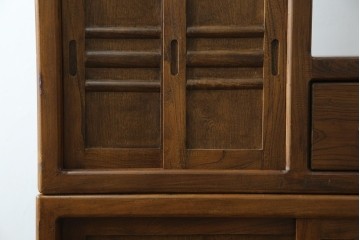 和製ビンテージ　美品　アンティーク調　シンプルなデザインが魅力的な両面使いできる階段箪笥(和箪笥、和タンス、収納箪笥、ヴィンテージ)(R-077205)