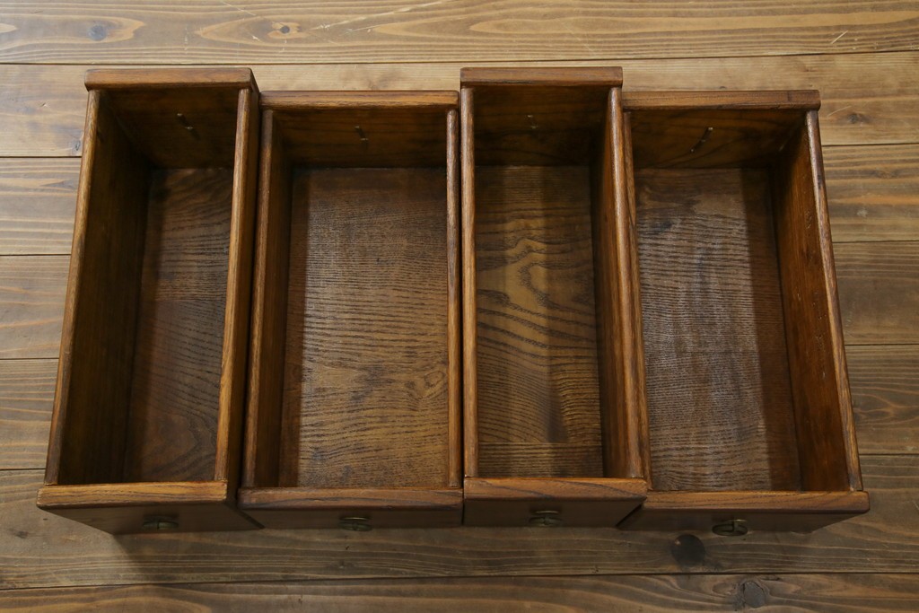 和製ビンテージ　美品　アンティーク調　シンプルなデザインが魅力的な両面使いできる階段箪笥(和箪笥、和タンス、収納箪笥、ヴィンテージ)(R-077205)