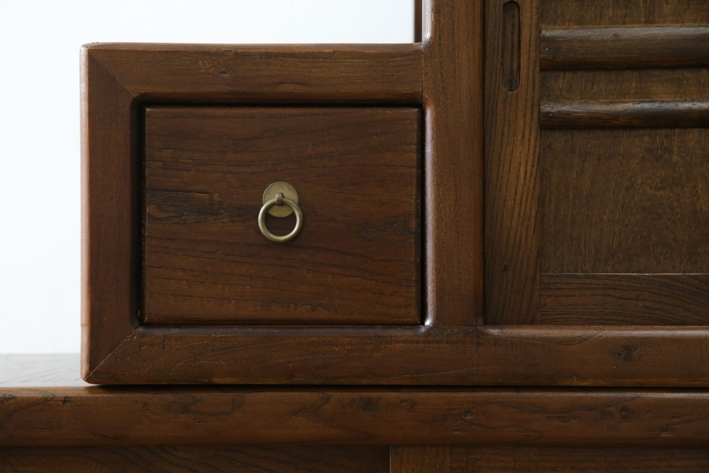 和製ビンテージ　美品　アンティーク調　シンプルなデザインが魅力的な両面使いできる階段箪笥(和箪笥、和タンス、収納箪笥、ヴィンテージ)(R-077205)