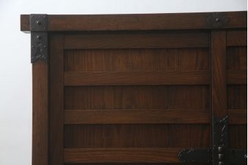 和製アンティーク　重厚な佇まいが魅力の米沢車箪笥(米沢箪笥、和箪笥、時代箪笥、収納箪笥、帳場箪笥)(R-077206)