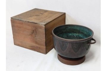 明治期　古銅　雷文　歴史を刻んだ味わいが魅力の古火鉢(手あぶり、手焙、双耳、鉢カバー、銅製、銅器、共箱付き、茶道具)(R-077225)