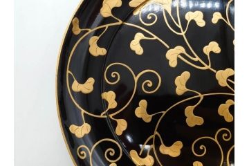 明治〜大正期　輪島塗　沈金蒔絵　蔦図　約18.5cm　6.1寸　気品溢れる木皿8枚セット(木製、漆器、漆芸、金彩、和食器、六寸一分)(R-077228)