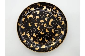 明治〜大正期　輪島塗　沈金蒔絵　蔦図　約18.5cm　6.1寸　気品溢れる木皿8枚セット(木製、漆器、漆芸、金彩、和食器、六寸一分)(R-077228)