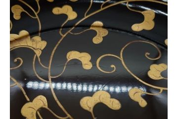 明治〜大正期　輪島塗　沈金蒔絵　蔦図　約18.5cm　6.1寸　気品溢れる木皿8枚セット(木製、漆器、漆芸、金彩、和食器、六寸一分)(R-077228)