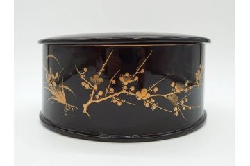 明治〜大正期　輪島塗　沈金蒔絵　木製　菊梅竹菖蒲図　漆塗りの艶やかな風合いが上品なお櫃・湯桶・お盆・しゃもじセット(漆器、漆芸、金彩、和食器)(R-077229)