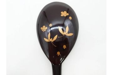 明治〜大正期　輪島塗　沈金蒔絵　木製　菊梅竹菖蒲図　漆塗りの艶やかな風合いが上品なお櫃・湯桶・お盆・しゃもじセット(漆器、漆芸、金彩、和食器)(R-077229)