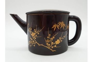 明治〜大正期　輪島塗　沈金蒔絵　木製　菊梅竹菖蒲図　漆塗りの艶やかな風合いが上品なお櫃・湯桶・お盆・しゃもじセット(漆器、漆芸、金彩、和食器)(R-077229)