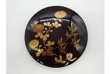 明治〜大正期　輪島塗　沈金蒔絵　木製　菊梅竹菖蒲図　漆塗りの艶やかな風合いが上品なお櫃・湯桶・お盆・しゃもじセット(漆器、漆芸、金彩、和食器)(R-077229)
