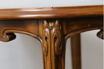 中古　美品　イタリア高級家具　メデア(Medea)　品のある佇まいが美しいガラストップサイドテーブル(コーヒーテーブル、ラウンドテーブル、花台、飾り台)(R-077249)