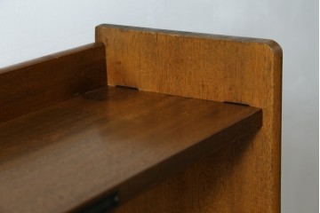 和製アンティーク　大丸　ラワン材　レトロな雰囲気漂う楔(くさび)式本棚　(R-077252)