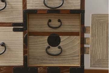 和製ビンテージ　東京桐箪笥　特注!!　高級品　専門店にて再生済み　桐材　桑材　堂々とした佇まいの組み合わせ桐箪笥(桐タンス、和箪笥、収納箪笥、衣裳箪笥、引き出し、ヴィンテージ)(R-077253)