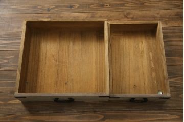 和製ビンテージ　東京桐箪笥　特注!!　高級品　専門店にて再生済み　桐材　桑材　上品な和の雰囲気漂う重ね桐箪笥(桐タンス、和箪笥、収納箪笥、衣裳箪笥、引き出し、ヴィンテージ)(R-077254)