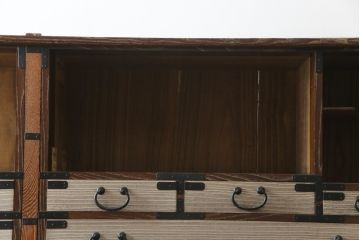 和製ビンテージ　東京桐箪笥　特注!!　高級品　専門店にて再生済み　桐材　桑材　上品な和の雰囲気漂う重ね桐箪笥(桐タンス、和箪笥、収納箪笥、衣裳箪笥、引き出し、ヴィンテージ)(R-077255)