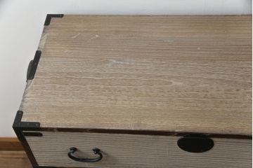 和製ビンテージ　東京桐箪笥　特注!!　高級品　専門店にて再生済み　桐材　桑材　上品な和の雰囲気漂う桐箪笥サイドチェスト(桐タンス、和箪笥、収納箪笥、衣裳箪笥、引き出し、ヴィンテージ)(R-077257)