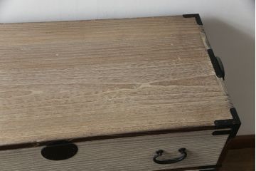 和製ビンテージ　東京桐箪笥　特注!!　高級品　専門店にて再生済み　桐材　桑材　上品な和の雰囲気漂う桐箪笥サイドチェスト(桐タンス、和箪笥、収納箪笥、衣裳箪笥、引き出し、ヴィンテージ)(R-077257)