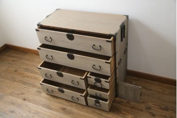 和製ビンテージ　東京桐箪笥　特注!!　高級品　専門店にて再生済み　桐材　桑材　上品な和の雰囲気漂う桐箪笥サイドチェスト(桐タンス、和箪笥、収納箪笥、衣裳箪笥、引き出し、ヴィンテージ)(R-077259)