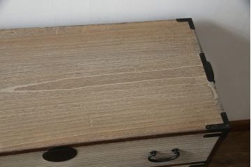 和製ビンテージ　東京桐箪笥　特注!!　高級品　専門店にて再生済み　桐材　桑材　上品な和の雰囲気漂う桐箪笥サイドチェスト(桐タンス、和箪笥、収納箪笥、衣裳箪笥、引き出し、ヴィンテージ)(R-077259)