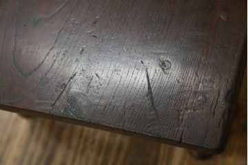 和製アンティーク　趣のある佇まいが目を惹く挽物脚の小さなローテーブル(文机、座卓、花台、飾り台)(R-077272)