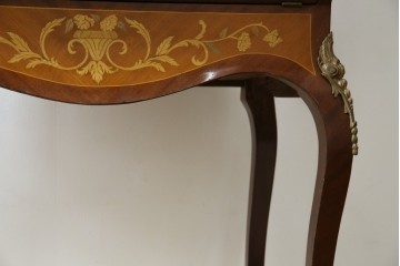 イギリスビンテージ　美しいシルエットの象嵌入りビューローブックケース　(R-077274)