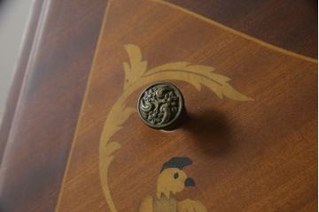 イギリスビンテージ　美しいシルエットの象嵌入りビューローブックケース(本箱、キャビネット、収納棚、戸棚、飾り棚、ワークデスク、在宅用、在宅ワーク用、英国、ヴィンテージ)(R-077274)