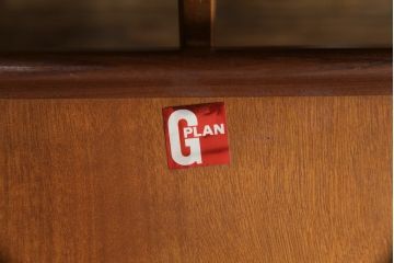 イギリスビンテージ　G-PLAN(ジープラン)　洗練された佇まいが魅力のエクステンションテーブル(ダイニングテーブル、拡張式テーブル、食卓、2人掛け、4人掛け、6人掛け、ラウンドテーブル、ヴィンテージ、英国、北欧)(R-077278)