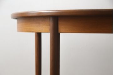 イギリスビンテージ　G-PLAN(ジープラン)　洗練された佇まいが魅力のエクステンションテーブル(ダイニングテーブル、拡張式テーブル、食卓、2人掛け、4人掛け、6人掛け、ラウンドテーブル、ヴィンテージ、英国、北欧)(R-077278)